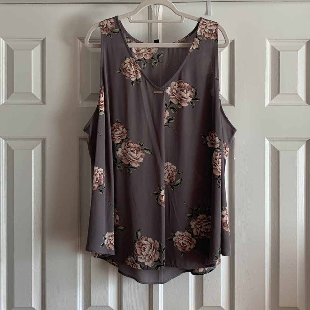 Gently Used Gray Torrid Sleeveless Blouse with Floral Print - SZ 4